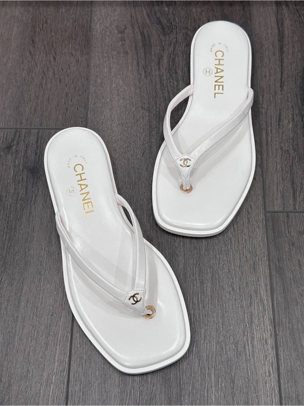2026 CHANEL IVORY MILKY WHITE leather GOLD CC Logo FLIP FLOP Slides Sandals 36.5 - Picture 6 of 16